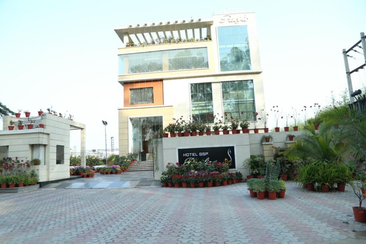 Hotel Pacific Roorkee Eksteriør billede
