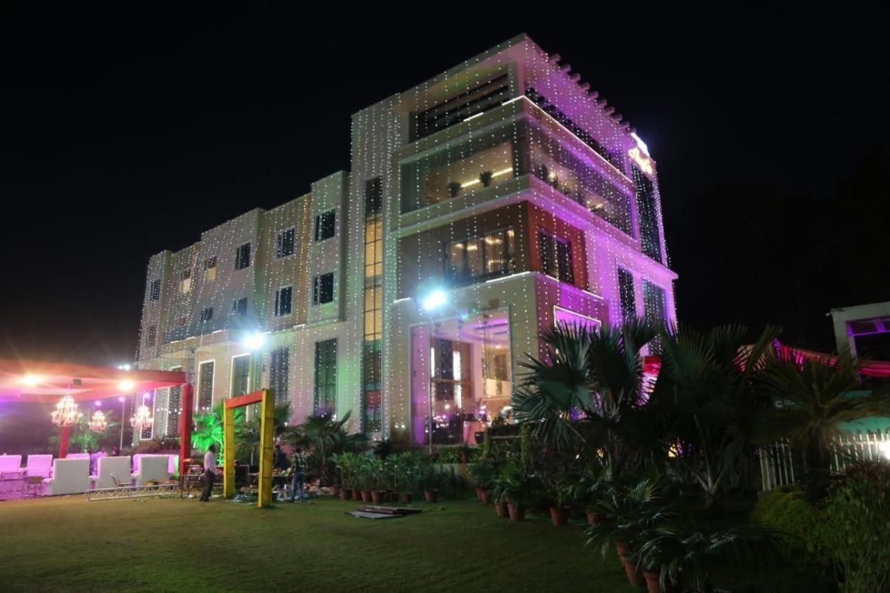 Hotel Pacific Roorkee Eksteriør billede