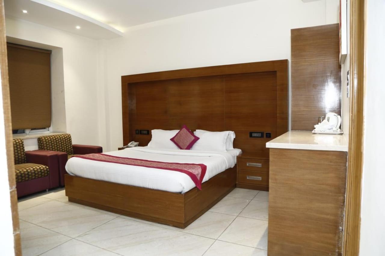 Hotel Pacific Roorkee Eksteriør billede